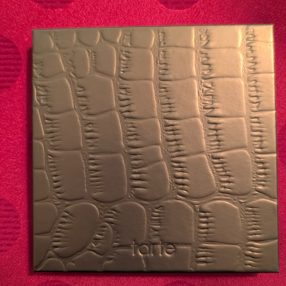 Tarte park ave princess waterproof face & body bronzer Light - Medium 🆕 - Picture 5 of 10